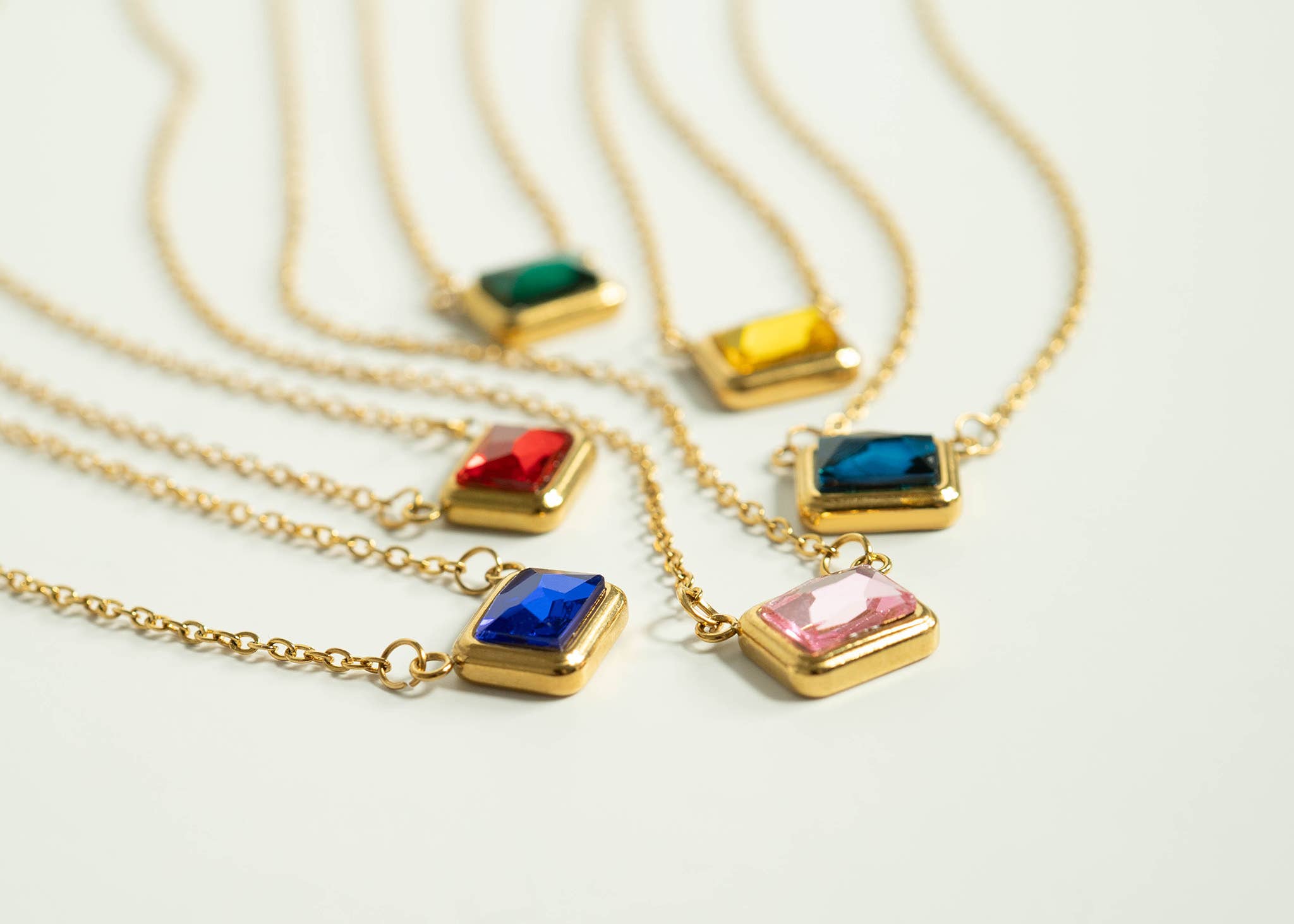 18K Gold PVD Stainless Steel Loop Connector Chain Necklace