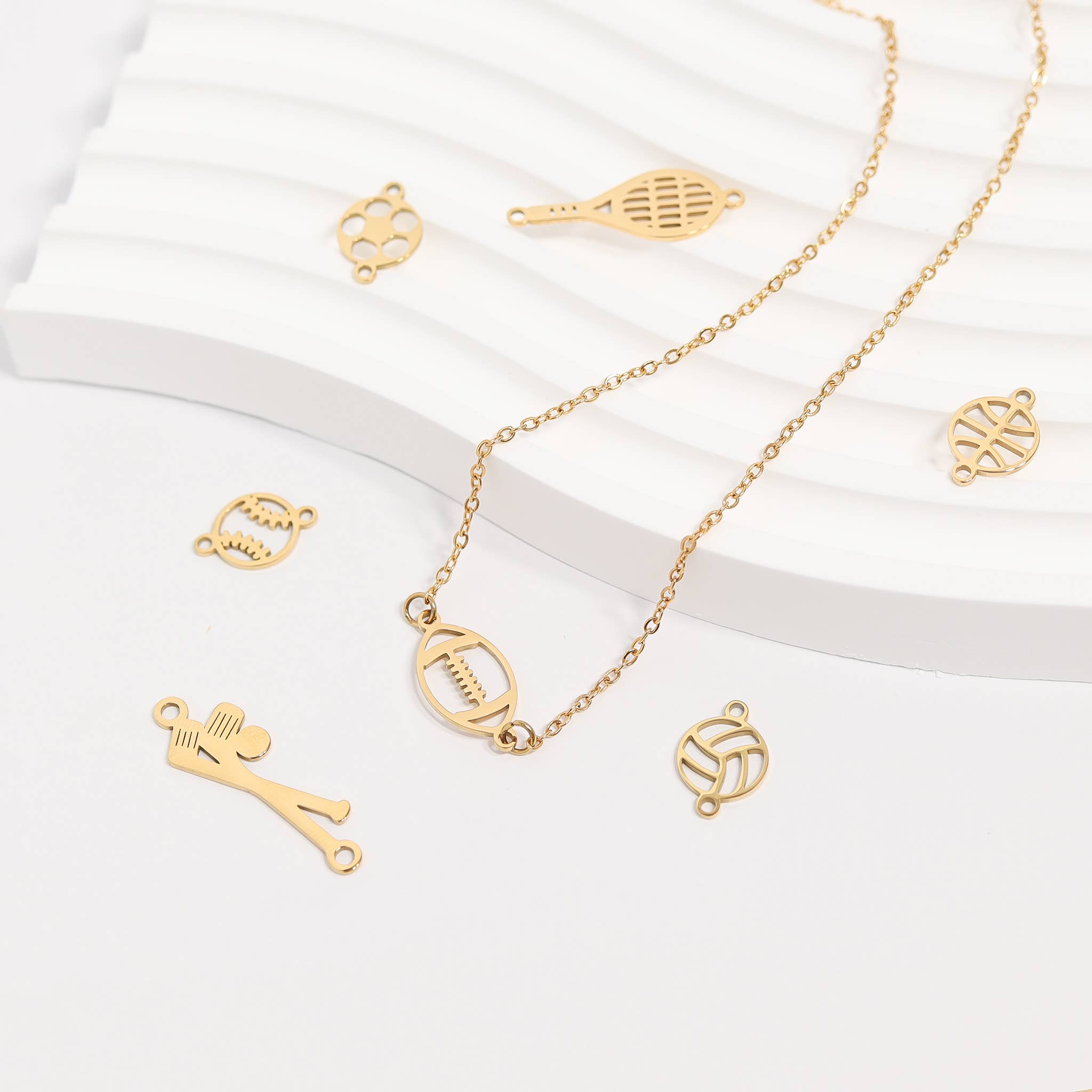 18K Gold PVD Stainless Steel Loop Connector Chain Necklace